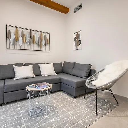 Apartment Lovely & Cozy In The Heart Of