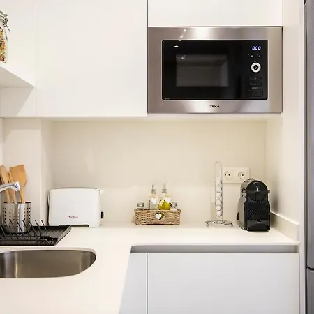 Lovely & Cozy In The Heart Of Apartment *